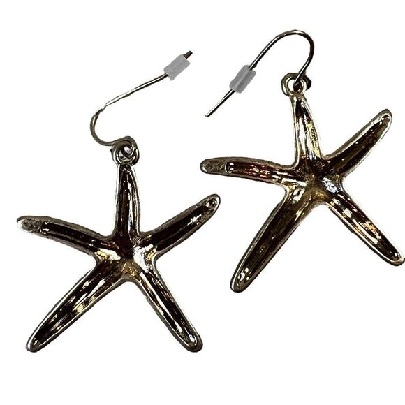 Nautical Starfish Gold Tone Statement Necklace and Earring Set - Picture 5 of 7